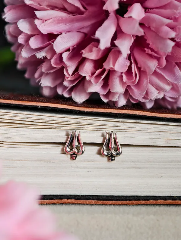 Trishul_Stud_Earrings