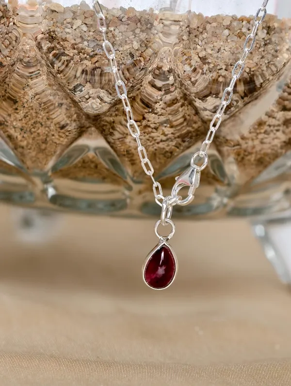 Garnet_Drop_Pendant_Necklace