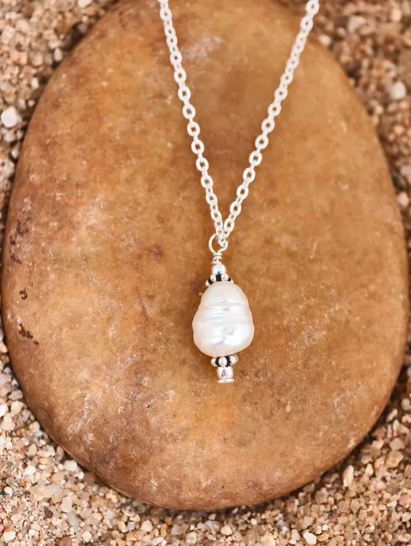 Freshwater_Pearl_Pendant_Necklace