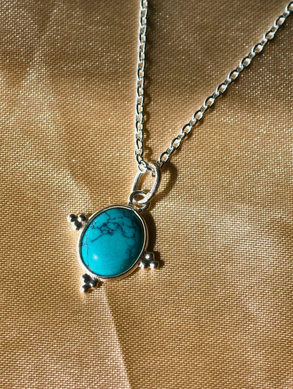 Turquoise_Oval_Silver_Pendant_(Without_Chain)