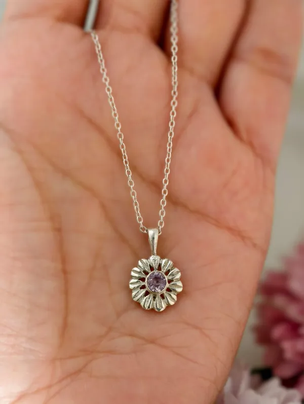 Amethyst_Bloom_Pendant_(Without_Chain)