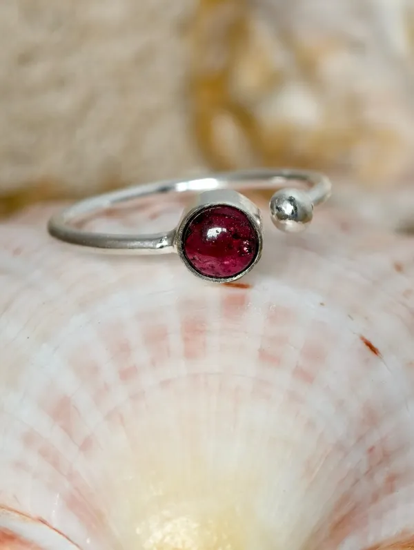 Garnet_Orbit_Adjustable_Ring