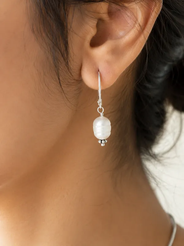 Saanvi_Freshwater_Pearl_Drop_Earrings