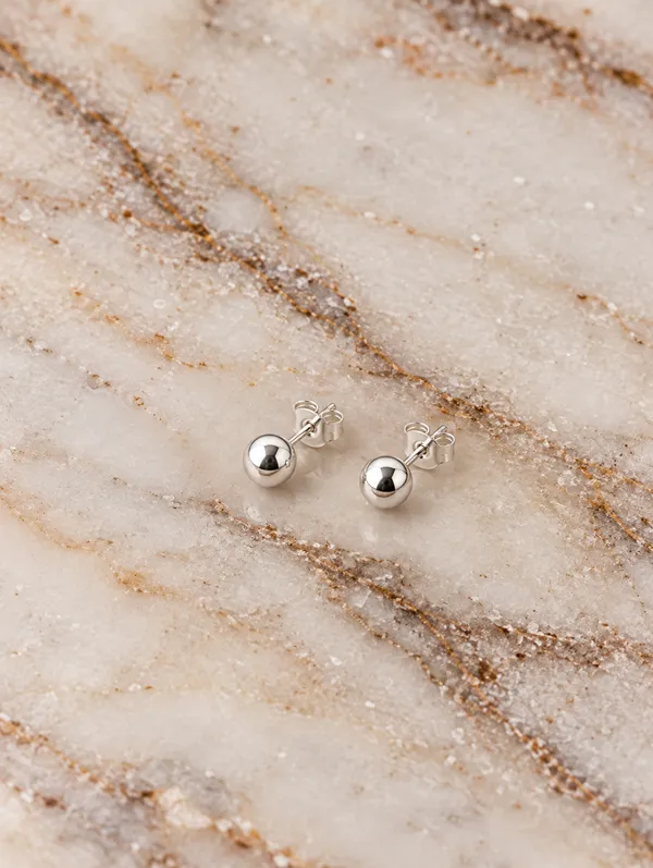 Classic_Round_Stud_Earrings