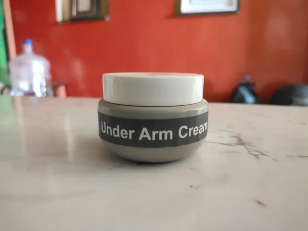 Underarm_Brightening_Corrective_Cream