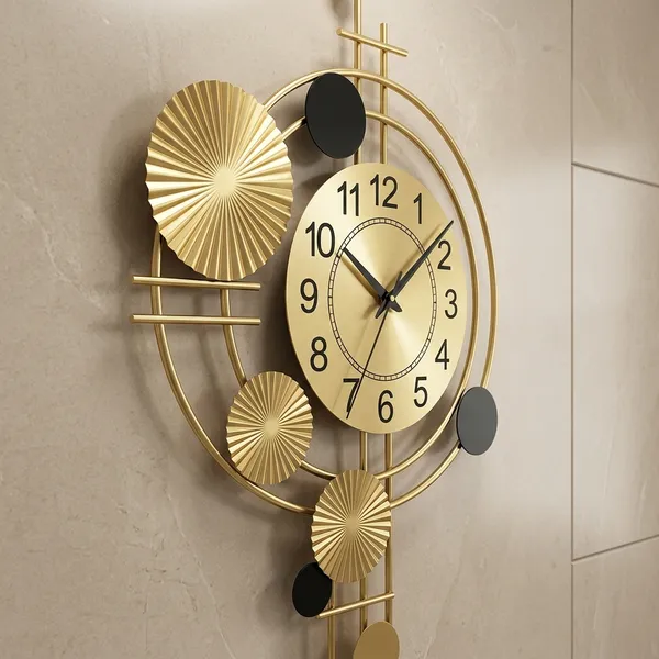 Gold_And_Black_Geometric_Design_Wall_Clock_With_Decorative_Elements