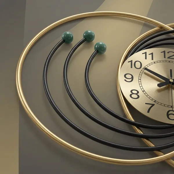 Golden_Metal_Circular_Wall_Clock_With_Decorative_Rings