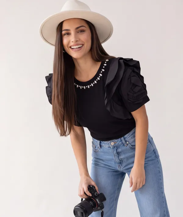 Black_Floral_Sleeves_Top