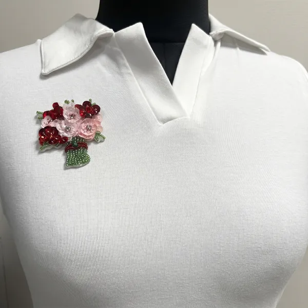 Elegant_Floral_Embroidered_Sleeveless_Polo_Top