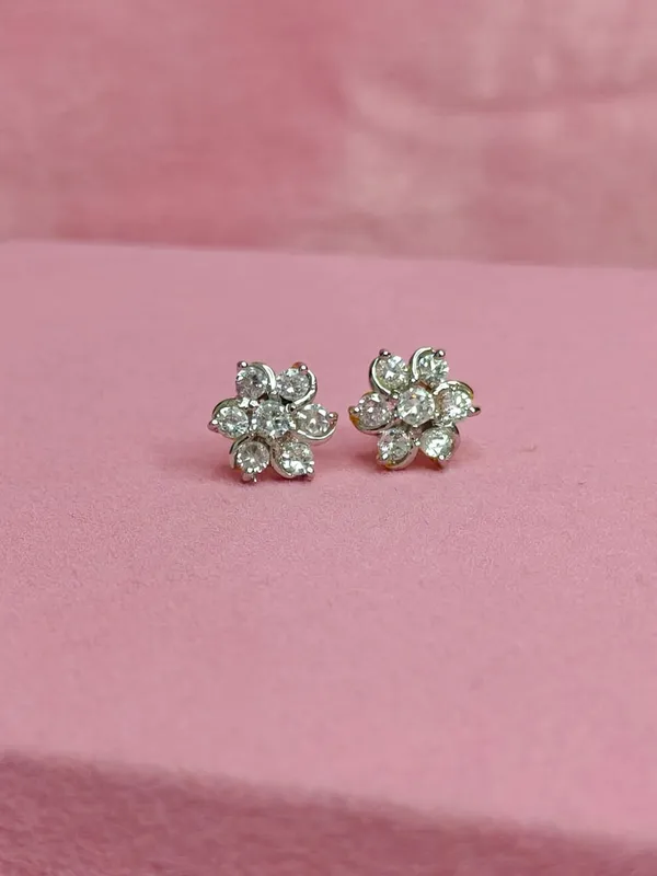 Silver_Alloy_Crystal_Floral_Stud_Earrings_For_Women