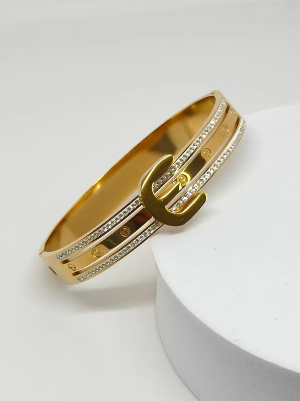 Gold-Plated_Crystal_Embellished_Belt_Buckle_Bangle
