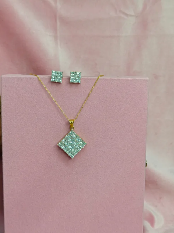 Light_Green_Alloy_Gemstone_Cluster_Pendant_Necklace_Set_For_Women
