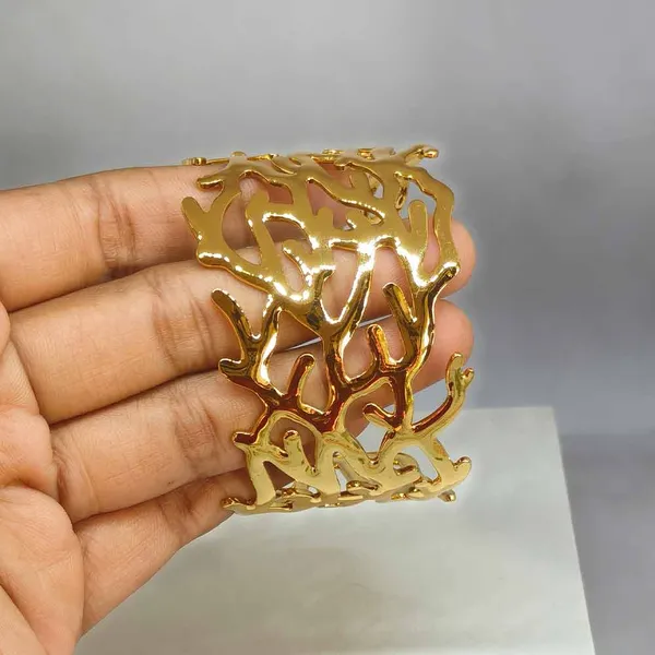 Gold_Alloy_Leaf_Cuff_Bracelet_For_Women