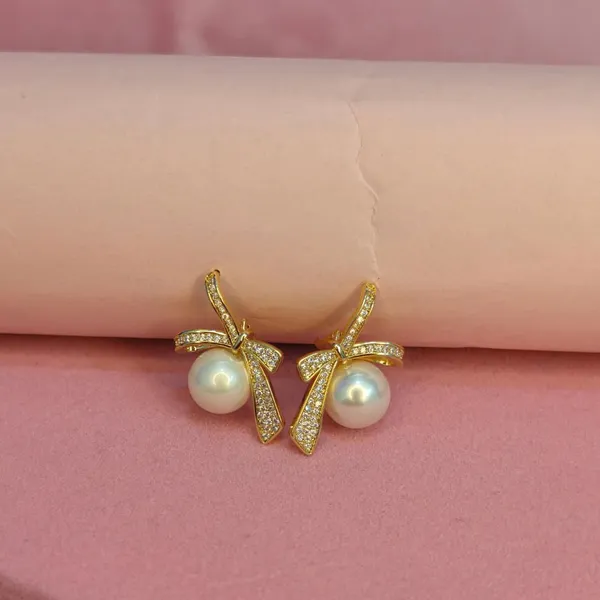 White_Pearl_Alloy_Crystal_Bow_Stud_Earrings_For_Women