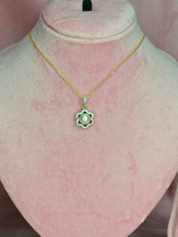 Green_&_Gold_Stone_Floral_Pendant_Set_With_Earrings_For_Women