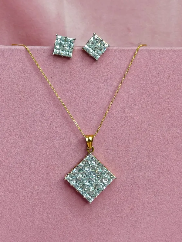 Light_Green_Alloy_Gemstone_Cluster_Pendant_Necklace_Set_For_Women