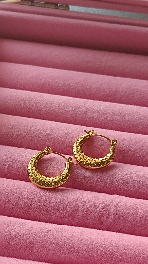 Gold-Plated_Textured_Hoop_Earrings_for_Women