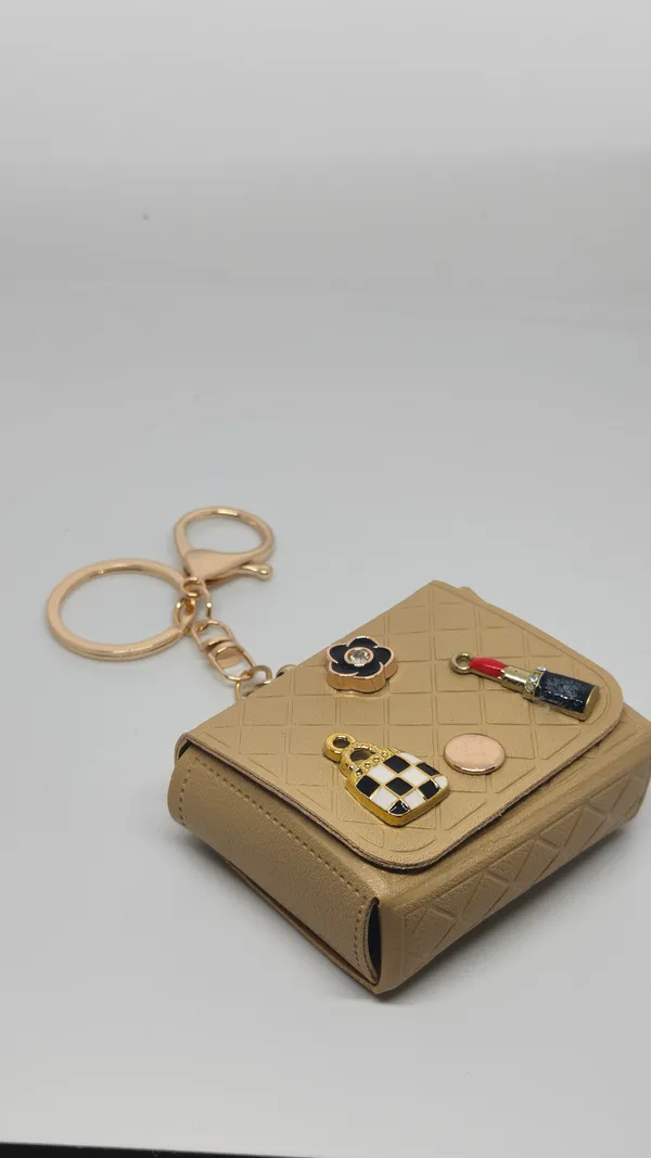 Beige_Quilted_Handbag_Shaped_Keychain_with_Charm_Embellishments