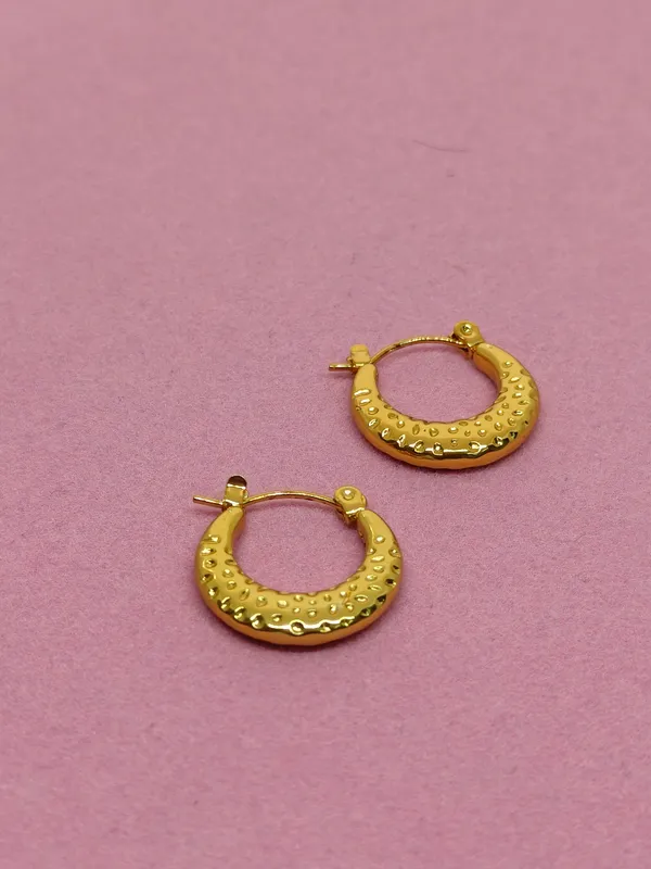 Gold_Textured_Hoop_Earrings_for_Women