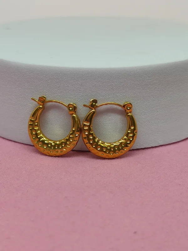 Gold_Plated_Dotted_Pattern_Hoop_Earrings_for_Women