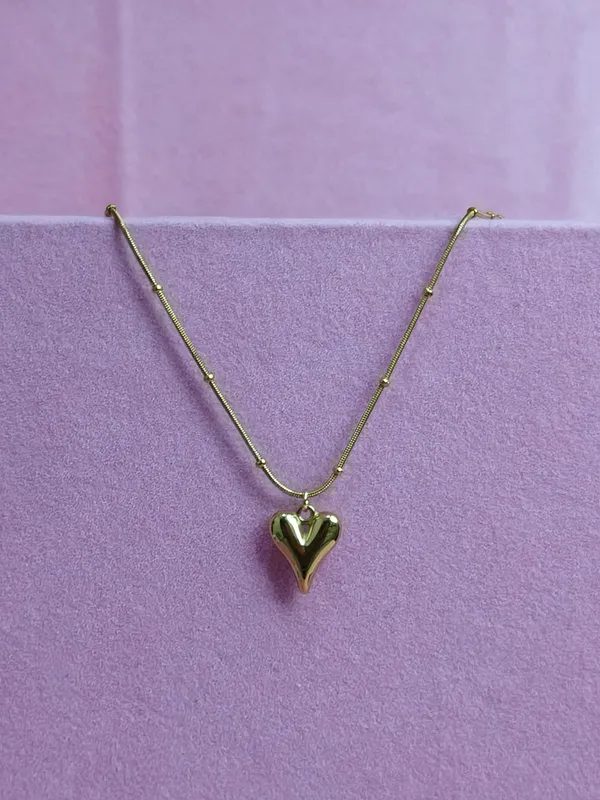 Gold_Stainless_Steel_Heart_Pendant_Necklace_For_Women
