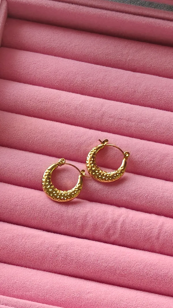 Gold_Textured_Hoop_Earrings_for_Women
