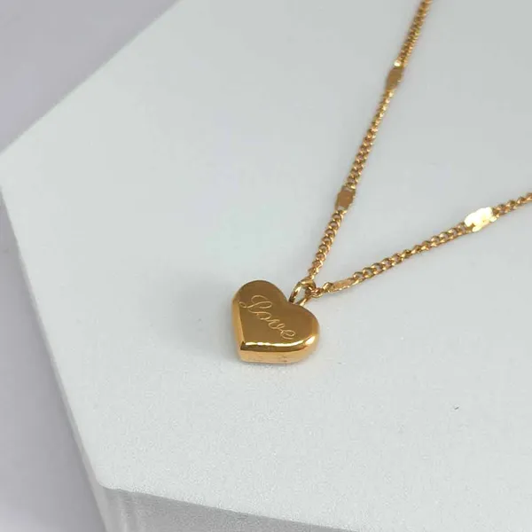 Silver_Stainless_Steel_Love_Heart_Pendant_Necklace_For_Women