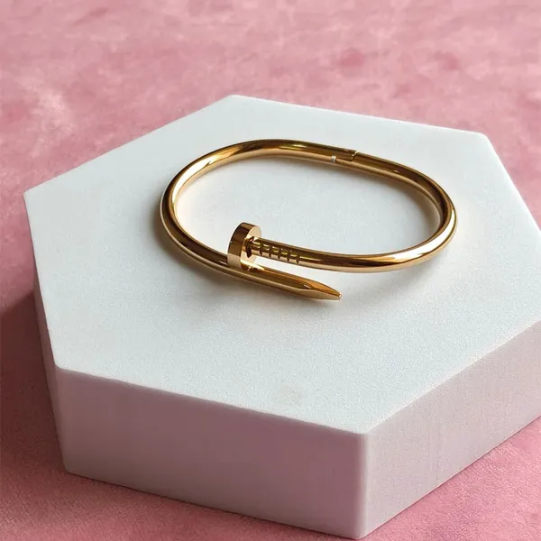 Silver_Stainless_Steel_Anti-Tarnish_Bracelet_For_Unisex