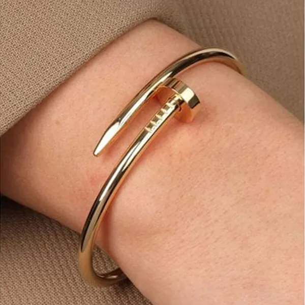 Silver_Stainless_Steel_Anti-Tarnish_Bracelet_For_Unisex