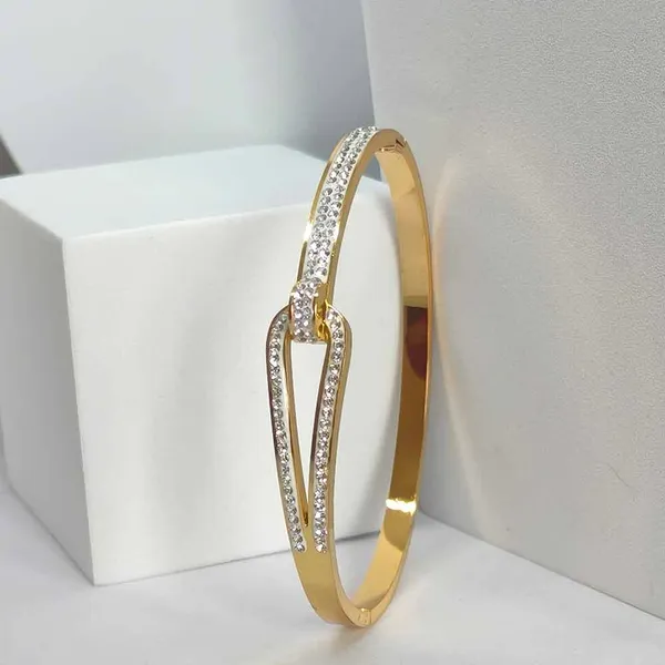 Gold_Stainless_Steel_Knot_Bracelet_For_Women