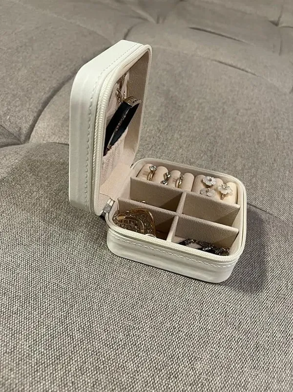 Off_White_Travel_Multi-Compartment_Jewelry_Organizer_Box_With_Zipper