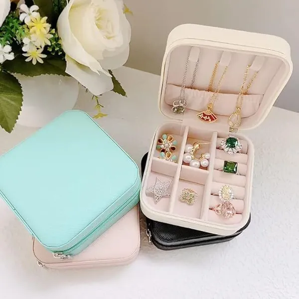 Off_White_Travel_Multi-Compartment_Jewelry_Organizer_Box_With_Zipper