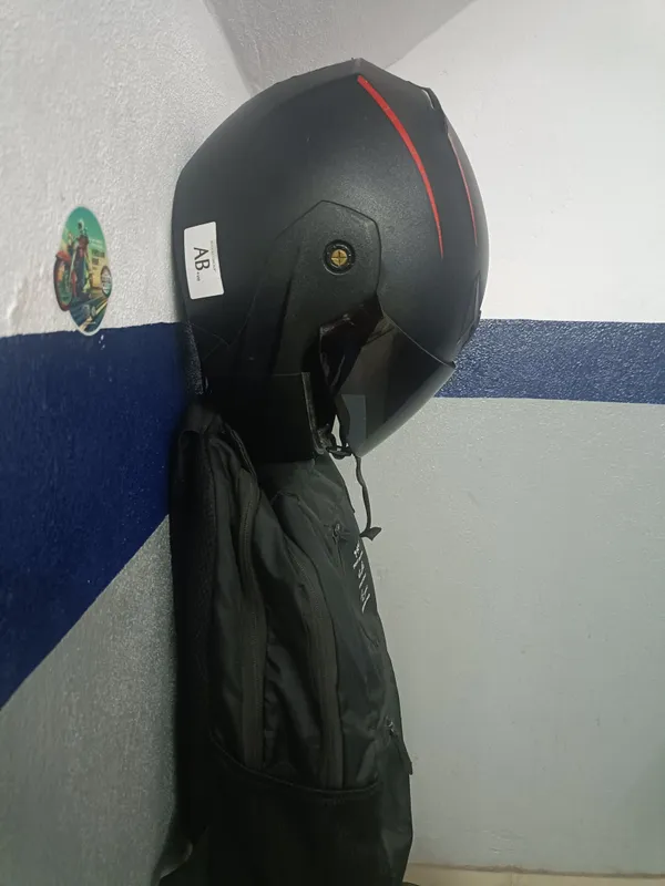 Helmet_hanger_for_wall_|_set_of_2