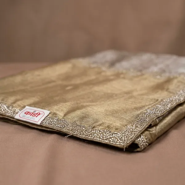 Gold_Banarasi_Tissue_Silk_Traditional_Embroidered_Border_Saree_For_Women