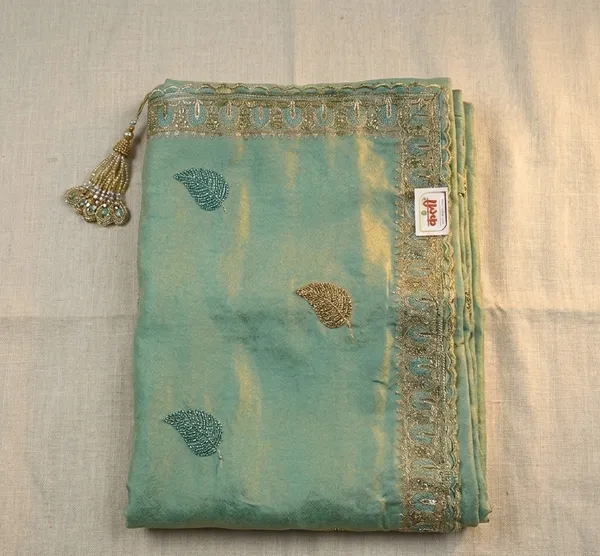 Pista_Green_Russian_Tissue_Silk_Traditional_Embroidered_Border_Saree_For_Women