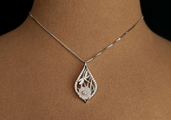 Silver_Floral_Teardrop_Cutwork_Pendant_Necklace_For_Women_|_Made_With_Pure_925_Silver