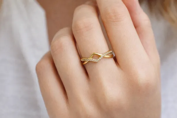 Gold_Crystal_Chevron_Wave_Ring_For_Women_|_Made_With_Pure_925_Silver