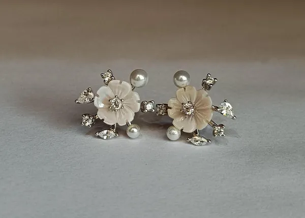 White_Floral_Pearl_Crystal_Stud_Earrings_For_Women_|_Made_With_Pure_925_Silver