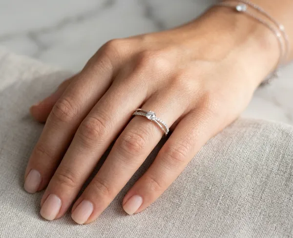 Silver_Diamond_Solitaire_Engagement_Ring_Set_For_Women_|_Made_With_Pure_925_Silver
