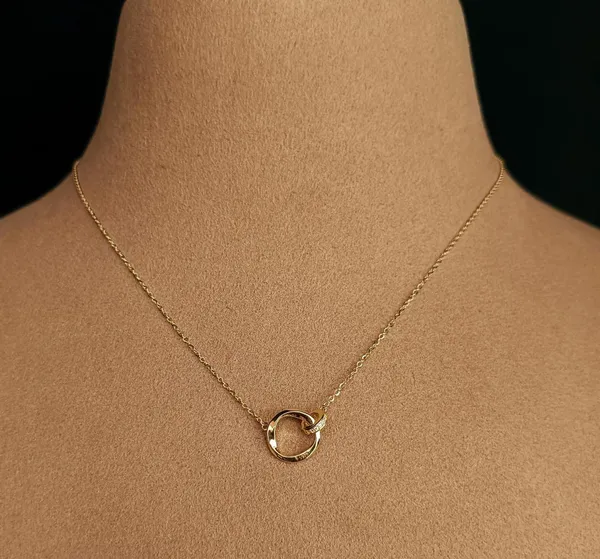 Gold_Interlocking_Circle_Pendant_Necklace_For_Women_|_Made_With_Pure_925_Silver