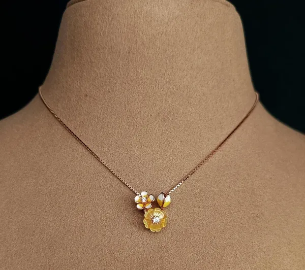 Gold_Floral_Cluster_Stone_Pendant_Necklace_For_Women_|_Made_With_Pure_925_Silver