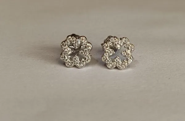 Silver_Floral_Stud_Earrings_For_Women_|_Made_With_Pure_925_Silver