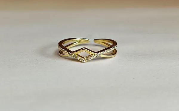 Gold_Crystal_Chevron_Wave_Ring_For_Women_|_Made_With_Pure_925_Silver