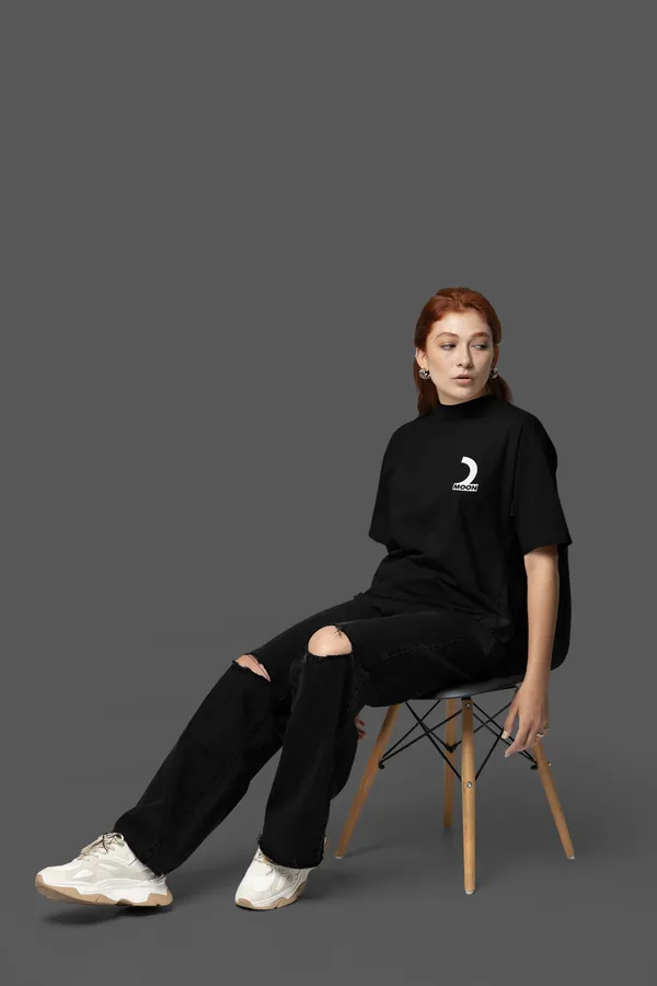 MOON_BORN_OverSized_Tshirt