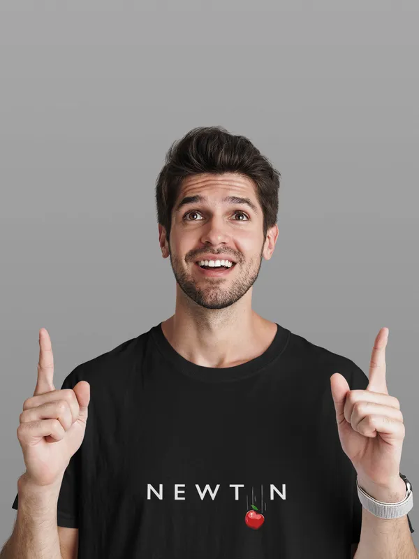 NEWTON’S_APPLE_Regular_Fit_Tshirt