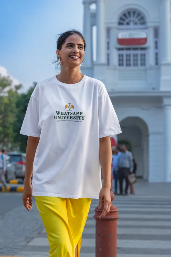WHATSAPP_UNIVERSITY_Oversized_Tshirt