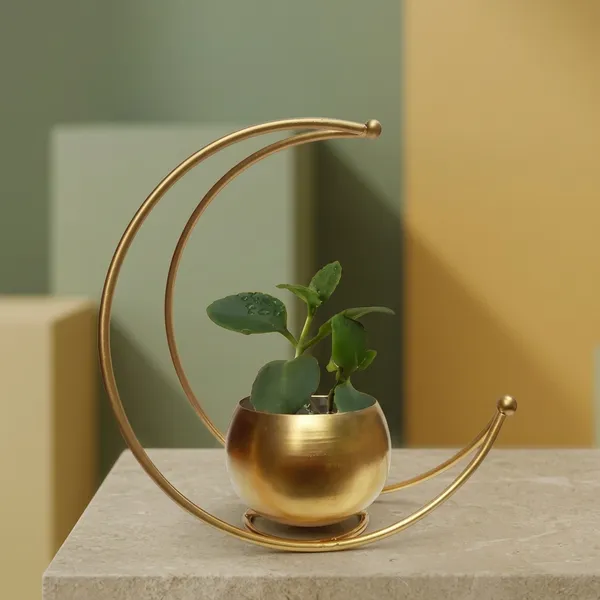 Gold_Metal_Hanging_Planter_For_Home_Decor