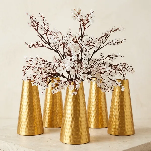 Gold_Metal_Flower_Vase_For_Kitchen