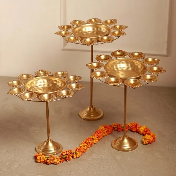 Gold_Brass_Diya_Stand_For_Pooja_Pack_Of_3