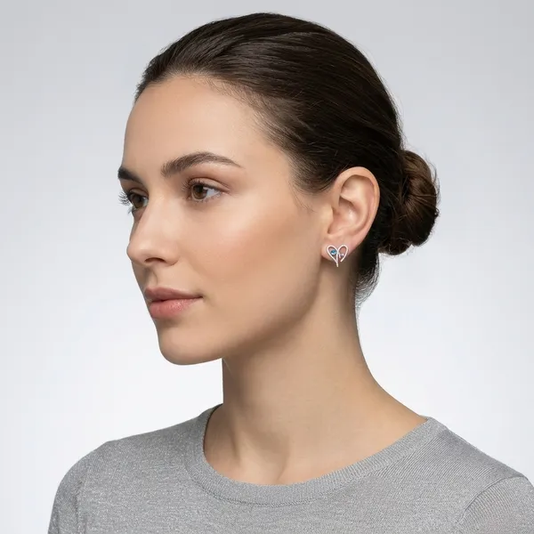 Silver_Crystal_Heart_Stud_Earrings_For_Women